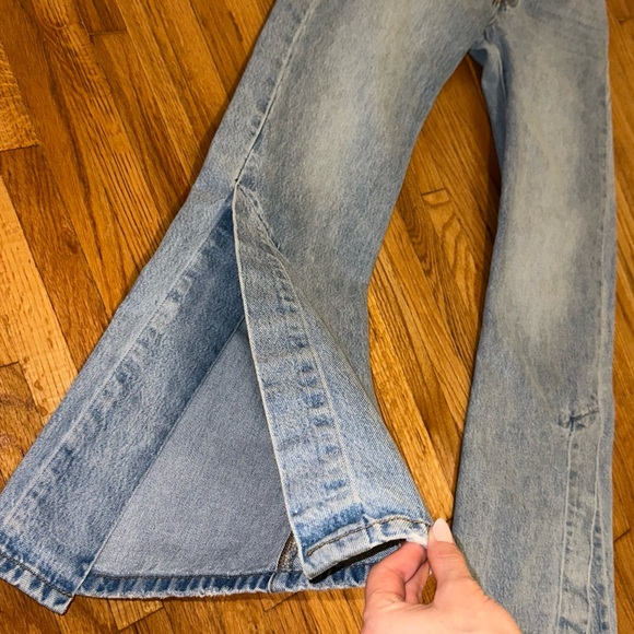 Levi’s Ribcage Split Flare in Classic Blue - Picture 4 of 10